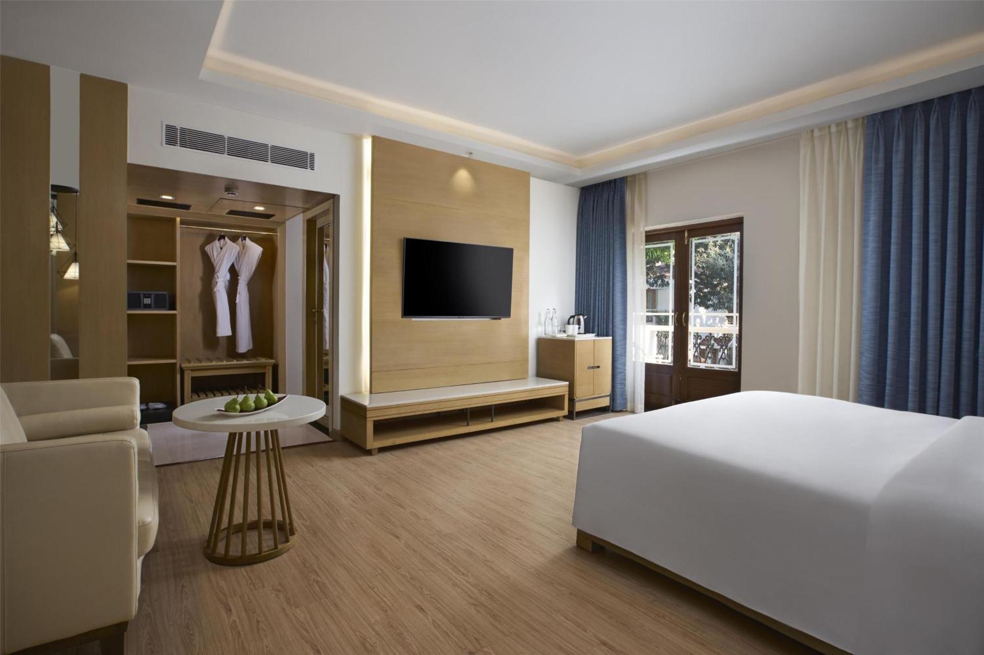 Radisson Goa 칸돌림 외부 사진